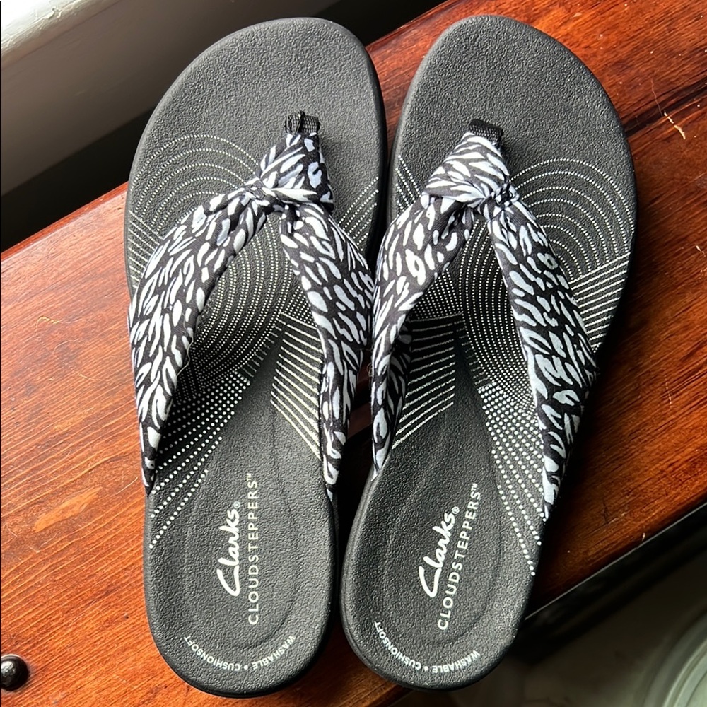 Clarks Black and White Sandals with Stylish Design